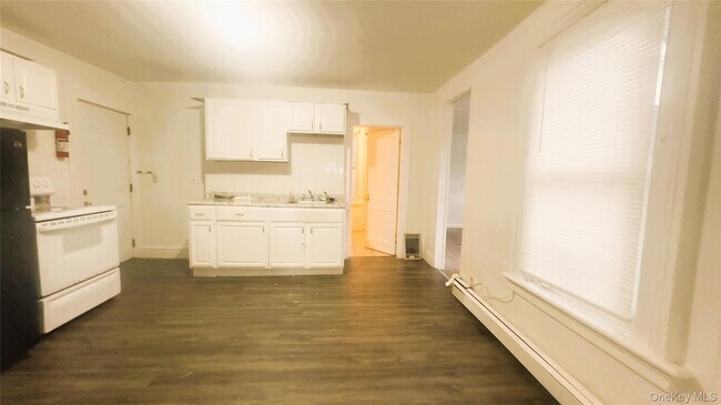 Building Photo - 26 Du Bois Ave