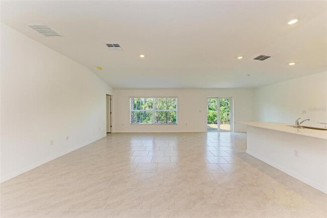 Building Photo - 1217 Birchcrest Blvd