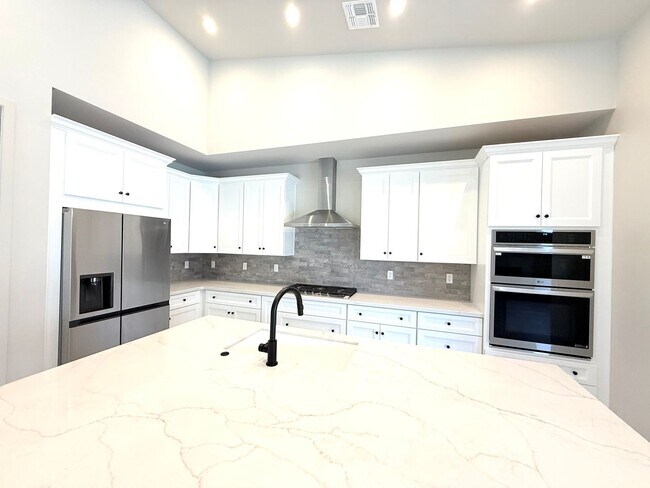 Building Photo - Brand New home in Jasper!