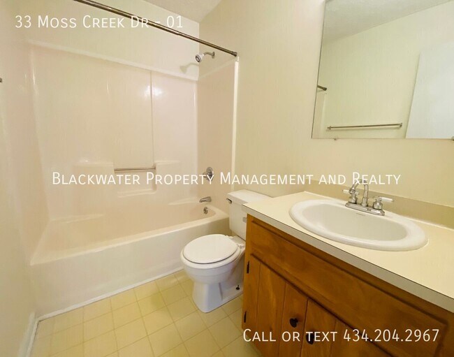 Building Photo - 33 Moss Creek Dr