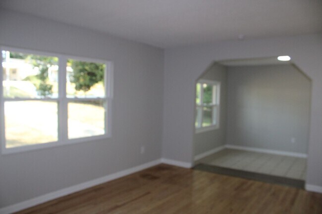 Foto del edificio - 3 Bedroom 2 Bath W/ Bonus Room In Augusta!