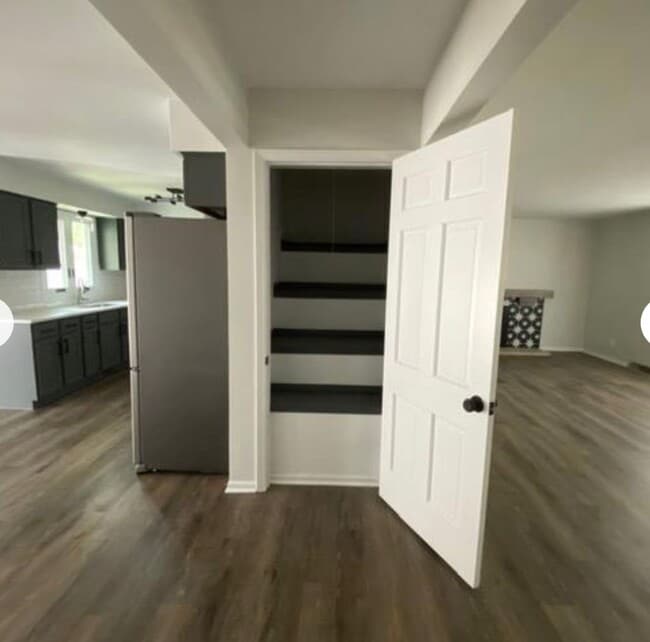 Building Photo - 3 bed/2 bath ranch on the NE side!