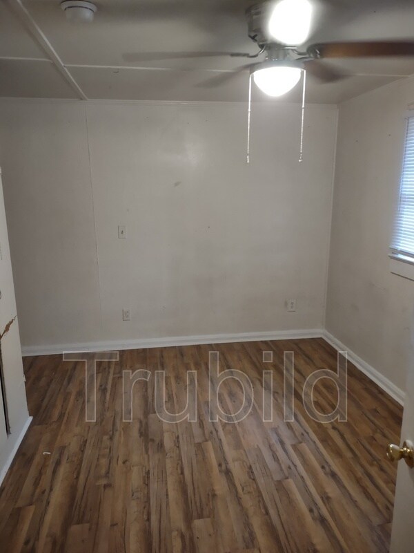 Building Photo - 3423 Navajo St