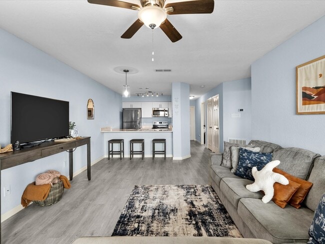 Building Photo - 7600 Seawall Blvd