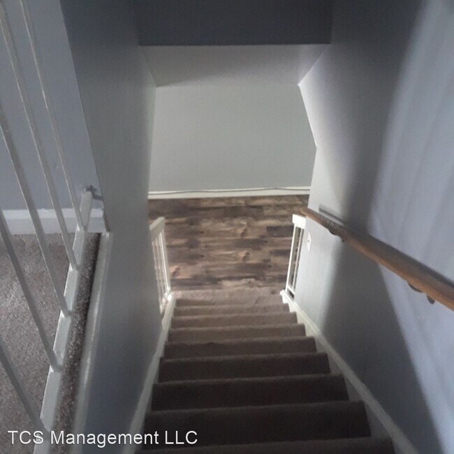Building Photo - 3 br, 1.5 bath House - 45 Memphis Court