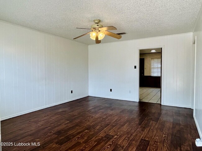 Building Photo - 2308 74th St