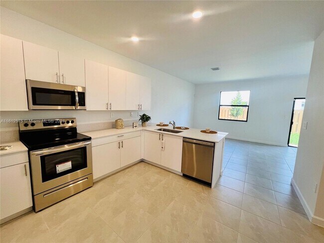 Foto del edificio - 11925 SW 247TH Ter Unit 11925
