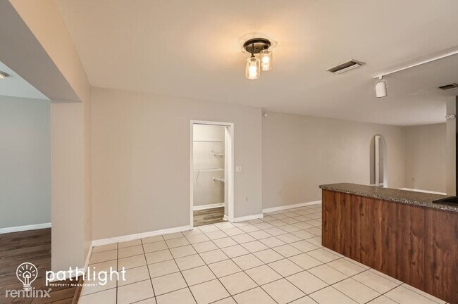 Building Photo - 3 br, 2 bath House - 1458 Hathaway Ave UNIT