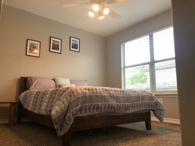 Habitación amueblada opcional - 7425 Marble Ridge Dr