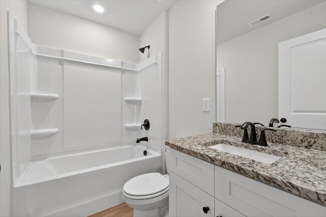 Foto del edificio - 1990 W Davidson Ave