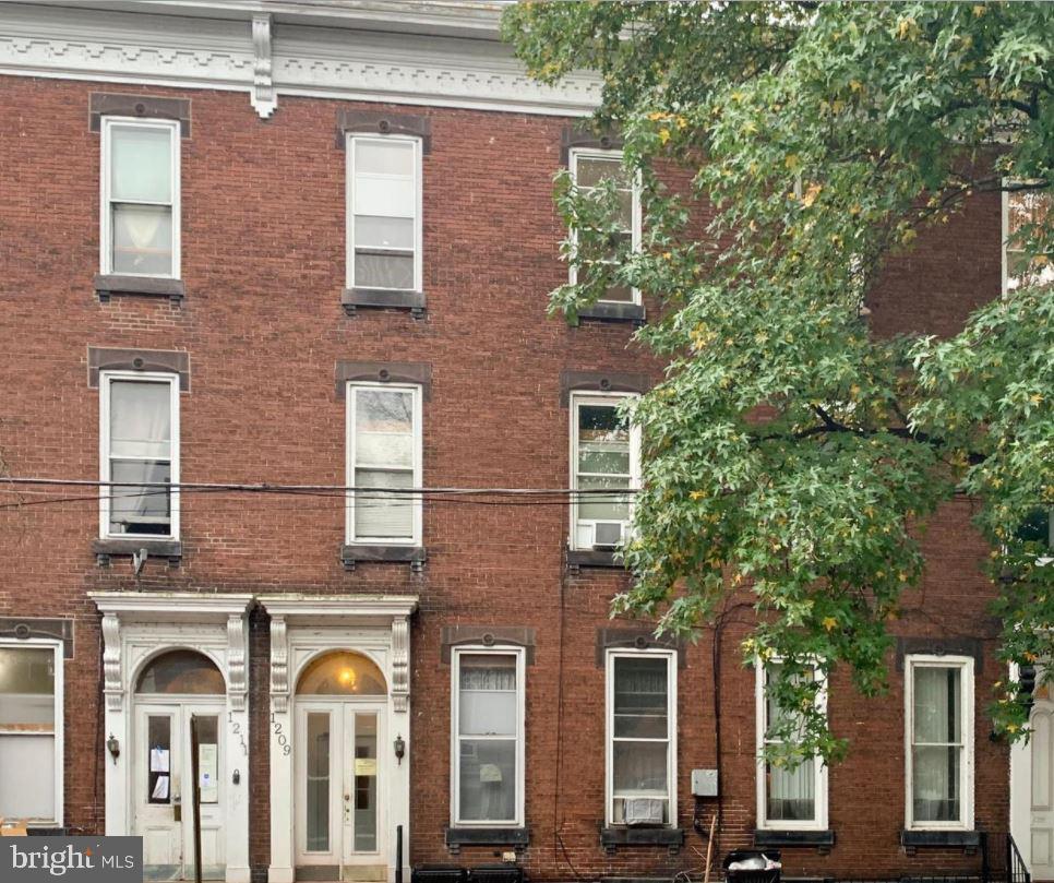 Building Photo - 1209 N 2nd St