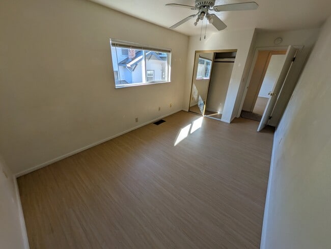 Foto del edificio - 208 W Sacramento Ave