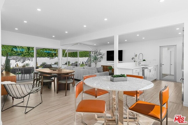 Foto del edificio - 2326 E Finley Rd