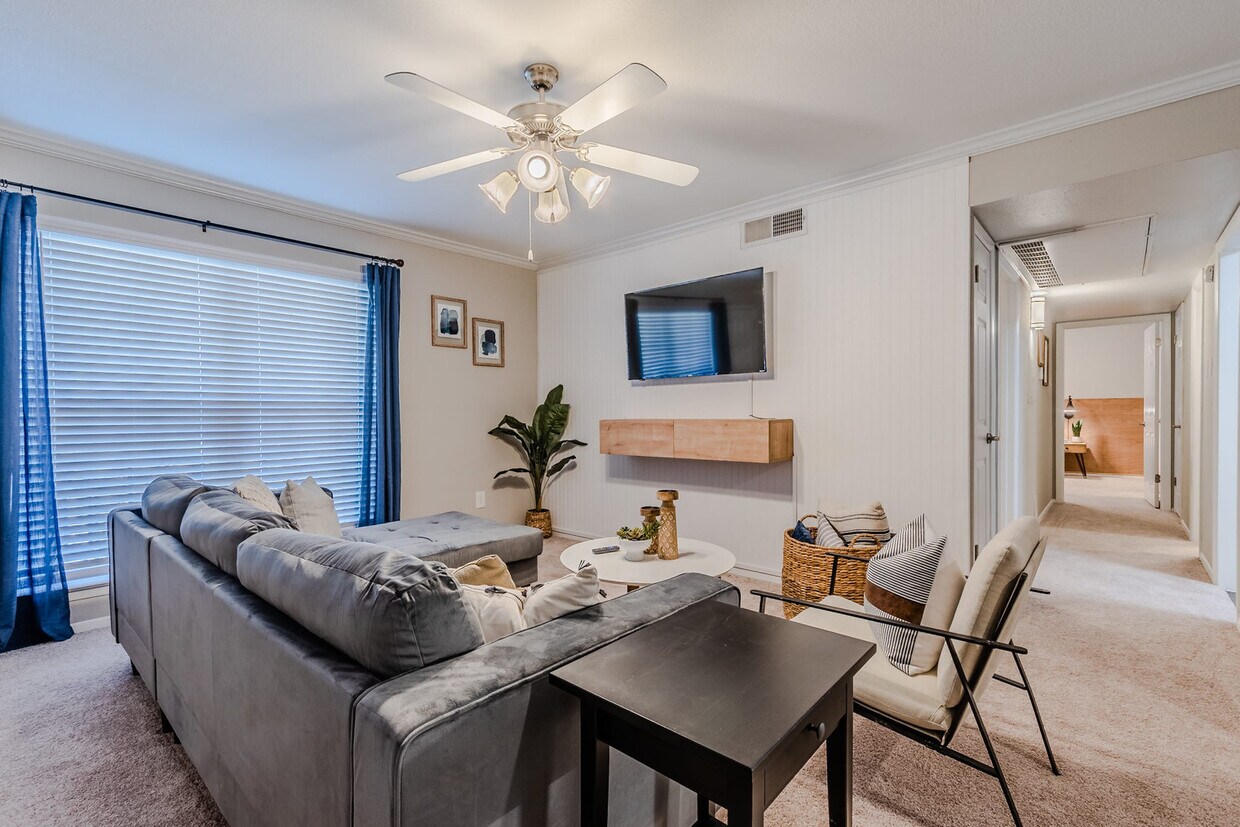 Foto principal - 10020 Regal Park Ln