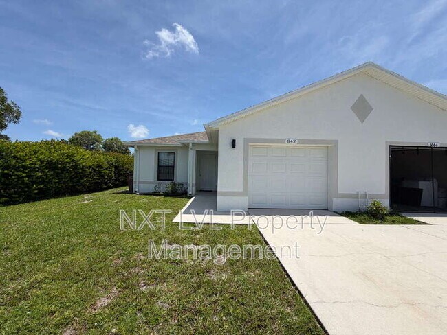 Foto del edificio - 842 SW 39th Terrace