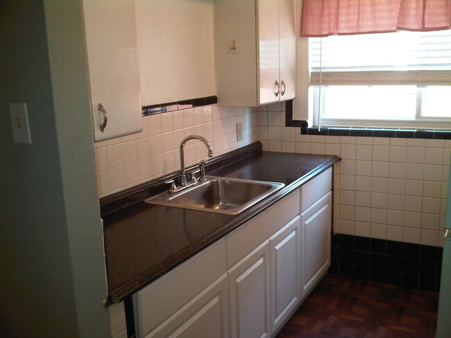 Building Photo - 6259 Eichelberger St