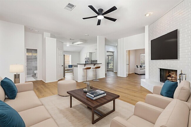 Foto del edificio - 745 Amhurst Ct