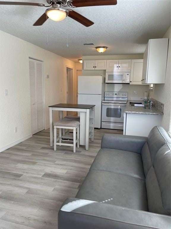 Building Photo - 1130 Monaco Dr