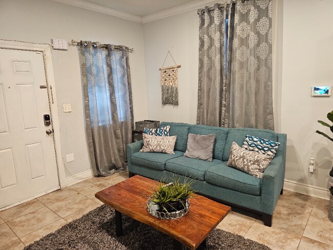 Foto del edificio - 2003 Almonaster Ave