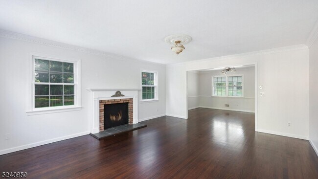 Building Photo - 54 Robin Glen Rd