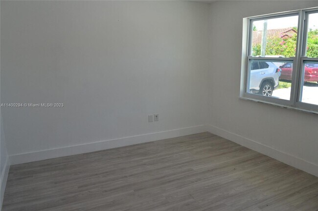 Foto del edificio - 2630 SW 29th Ave