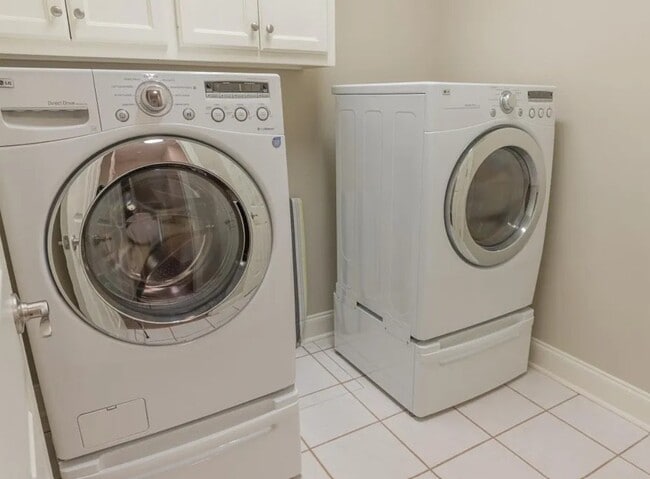 Foto del edificio - 3901 Creek Shadow Ct