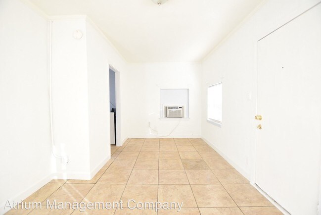 Building Photo - 1423 Miller Ave
