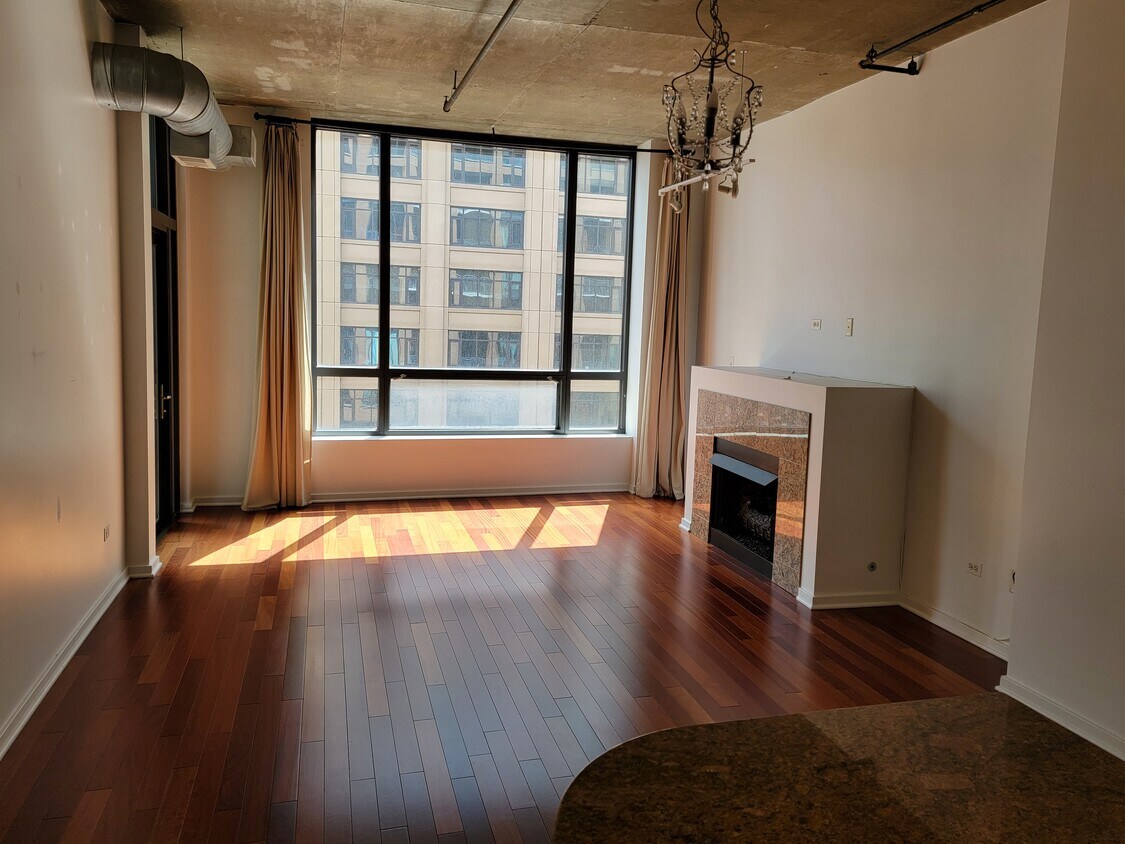 Primary Photo - 520 S State St