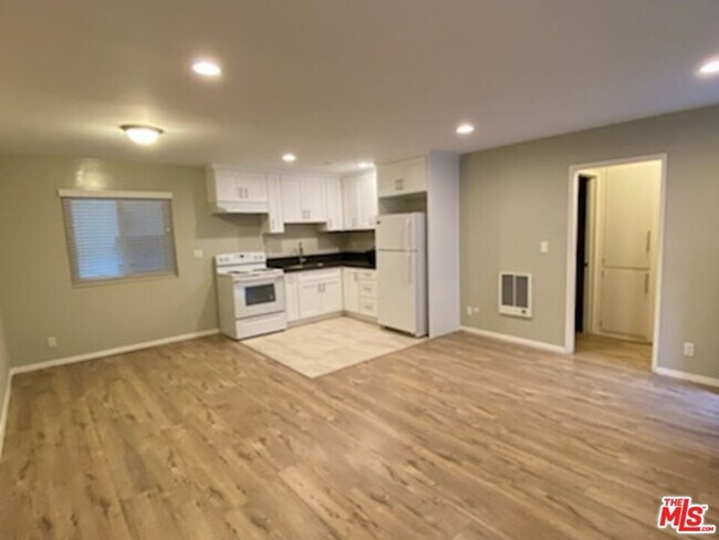 Foto del edificio - 3224 Chapman St