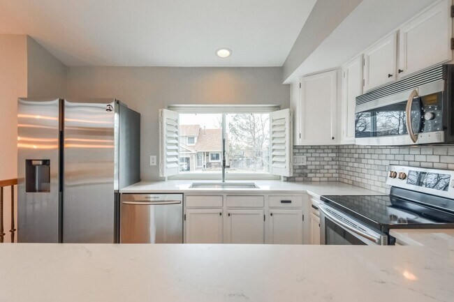 Building Photo - 3 Bedroom Single Family in Littleton