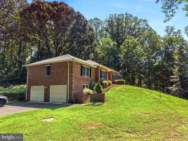 Foto del edificio - 2641 Dogwood Ln