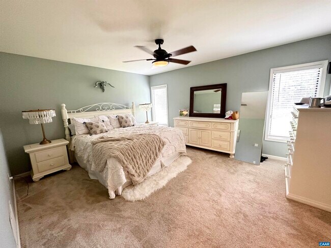 Foto del edificio - 5275 Wesley Chapel Rd
