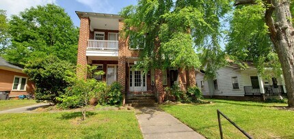 Building Photo - 416 N Cedar St