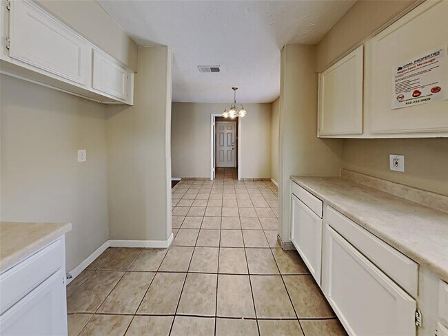 Foto del edificio - 4223 Burkegate Dr