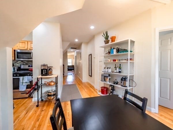 Photo - 153 Amory St Apartment