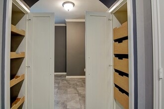 Building Photo - 1408 W Webster St