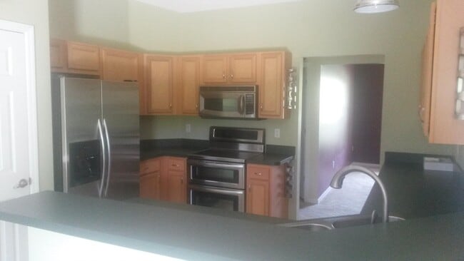Building Photo - 5900 Shannon Dr