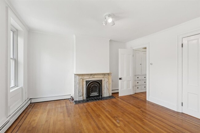 Building Photo - 237 Grove St