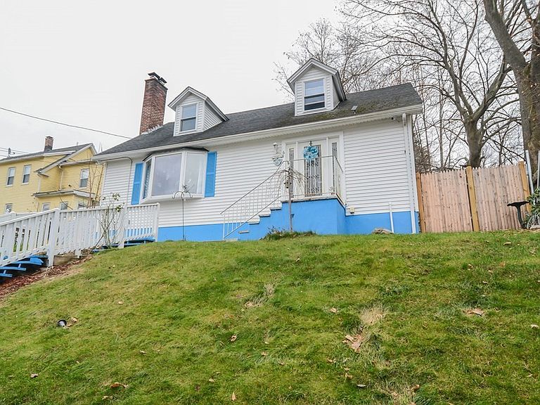 6 Endicott St, Lawrence, MA 01841 House Rental in Lawrence, MA