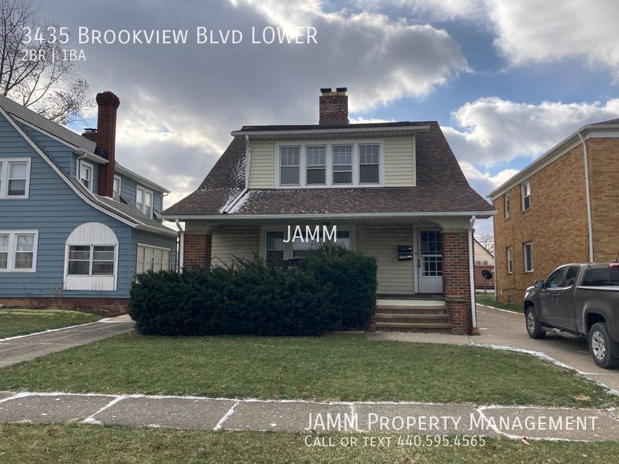 Primary Photo - 3435 Brookview Blvd