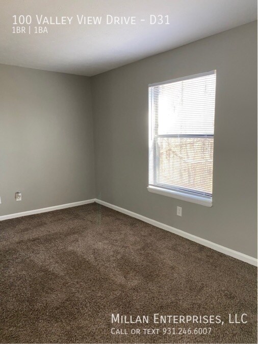 Building Photo - 100 Valley View Dr