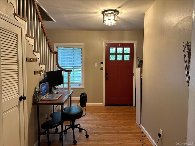 Foto del edificio - 33 Rutland Dr