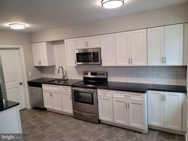 Building Photo - 22 Mimosa Ct