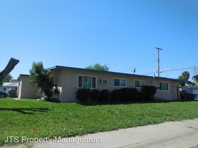2 Br 1 Bath House 2310 Kenworthy Way House For Rent In Sacramento Ca Apartments Com