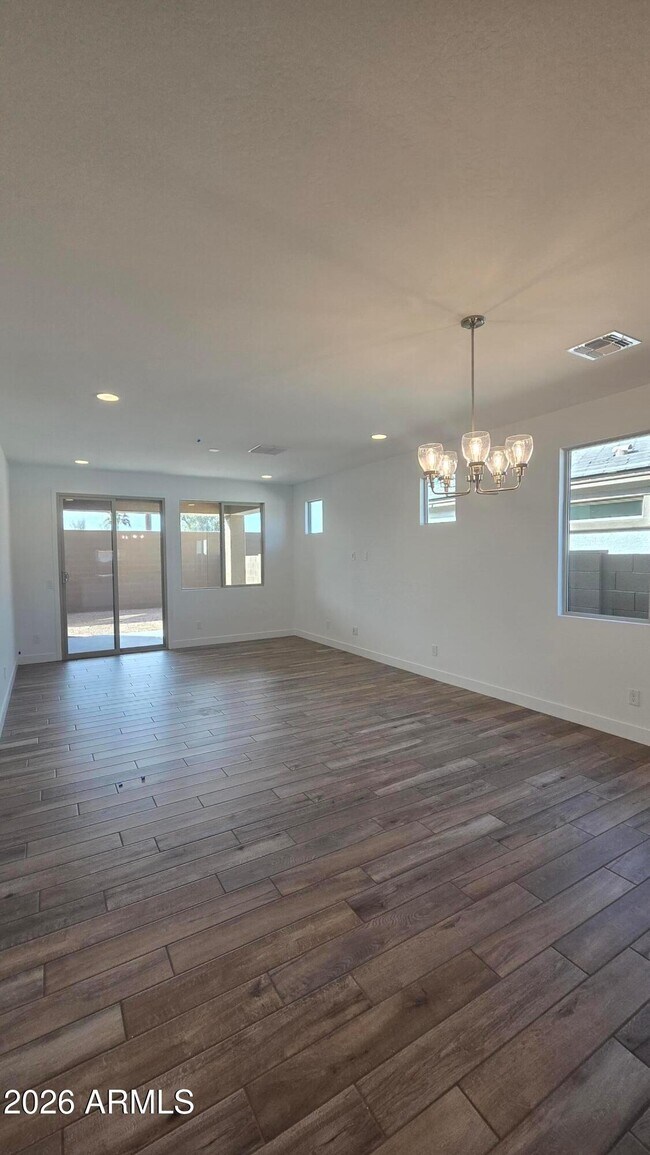 Foto del edificio - 8823 W Pasadena Ave