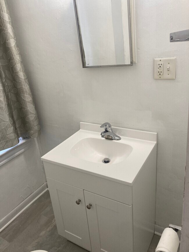 Foto del edificio - 78 E Main St