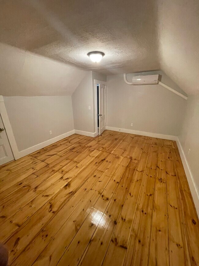 BEDROOM 1 - 403 Beacon St