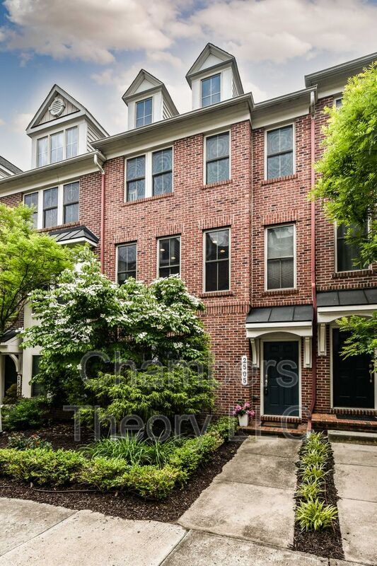 Photo - 2505 S Kenmore Court