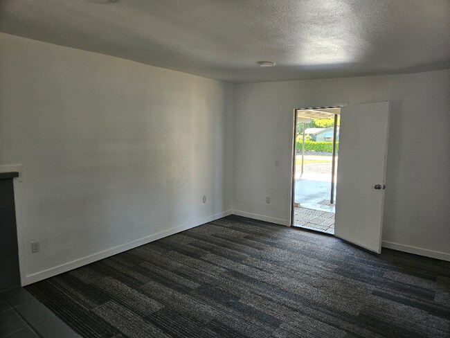 Foto del edificio - 10808 SE 166th St