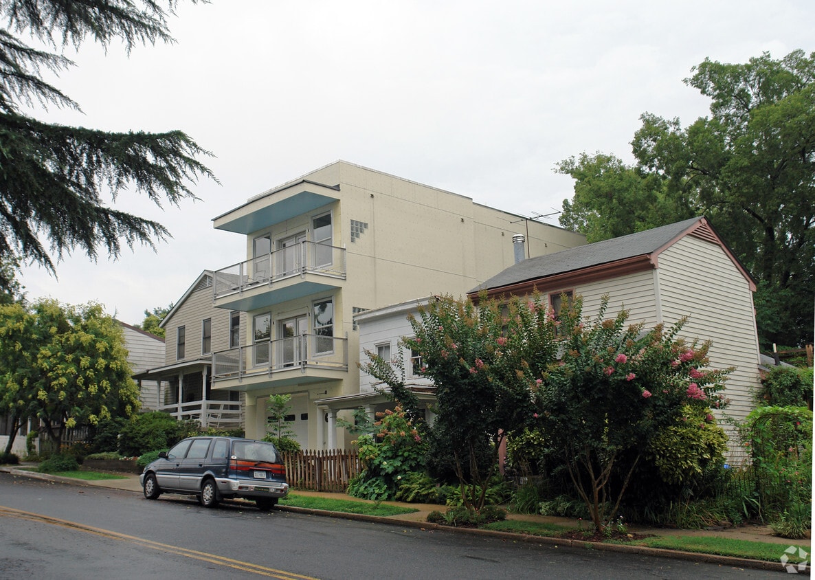 Primary Photo - 610 George St
